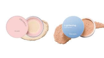 Perbedaan Bedak Tabur Wardah Pink Vs Biru, Mana yang Lebih Tahan Lama?