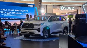 Kijang Innova Zenix Terima Penyegaran, Sekarang Bisa Dinyalakan Pakai Smartphone