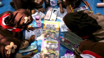 Suasana saat roadshow edukasi literasi keuangan dan minat baca melalui program Jagoan Baca di Depok, Jawa Barat, Rabu (21/10/2026). [Handout]
