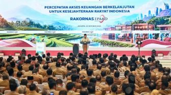 Dingatkan Teddy Segera Akhiri Pidato, Prabowo: Letkol Ngatur Presiden