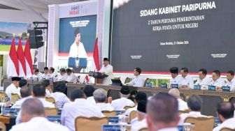 Gus Ipul Laporkan Kinerja Dua Tahun Kemensos dalam Sidang Kabinet di Istana