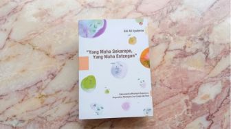 Luasnya Rahmat Allah dalam Buku Yang Maha Sekarepe, Yang Maha Entengan