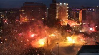 Giliran Serbia Diguncang Demo Besar: 150 Ribu Orang Turun ke Jalan Gulingkan Rezim Vucic