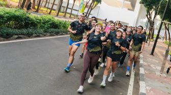 Dari Lari untuk Melepas Penat hingga Seven Stars, Cara Febby Rastanty Menikmati Perjalanan