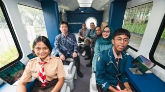 Bukan Sekadar Main Gadget, Begini Cara Teknologi Bisa Jadi Media Belajar Anak