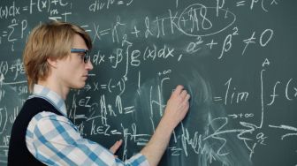 Saat Matematika sebagai Alat Penjajahan, Rumus dan Angka Menjadi Alat Kuasa