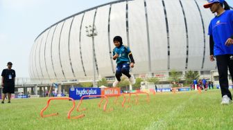Jajal Kandang Persija, Calon Srikandi Merah Putih Unjuk Gigi di di Festival SenengSoccer 2026