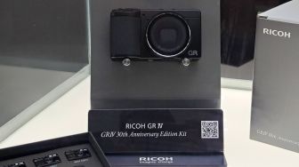 RICOH GR IV 30th Anniversary Edition Cuma 50 Unit di Indonesia, Harga Rp33 Jutaan