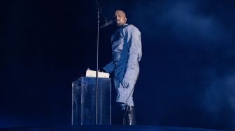 Lagu Runaway Menggema di SUGBK, Jadi Penutup Konser Kanye West di Jakarta