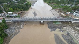 Setahun Usai Rusak Diterjang Bencana, Jembatan Teupin Mane Segera Berfungsi