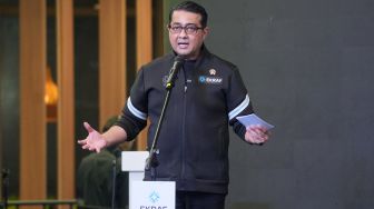 Menteri Ekonomi Kreatif Teuku Riefky menyampaikan sambutan saat peresmian Creative by Indonesia di Lippo Mall Nusantara, Jakarta, Sabtu, (24/10/2026). [handout]