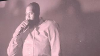 Lagu Runaway Menggema di SUGBK, Jadi Penutup Konser Kanye West di Jakarta