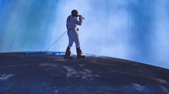 Jadi Satu-satunya di Asia Tenggara, Konser Kanye West di Jakarta Dipadati Bule