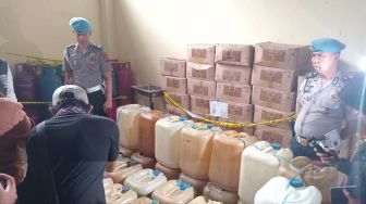 Penyelundupan 2 Ton Solar Subsidi ke Jambi Digagalkan, Disamarkan dalam Karung Pupuk dan Fiber Ikan