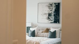 5 Lukisan Pembawa Hoki dan Ketenangan untuk Kamar Tidur Menurut Feng Shui
