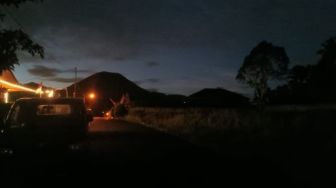 Gunung Lokon Didominasi Gempa Vulkanik Dangkal, Status Waspada