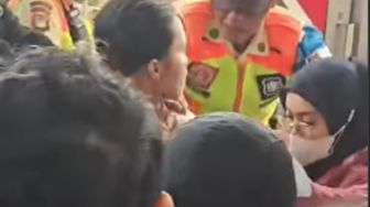 Viral Keributan Pecah di Stasiun Tebet, Awalnya Adu Mulut Penumpang di Gerbong Wanita
