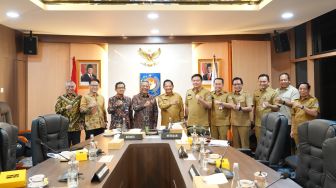 Mendagri & Menkeu Pastikan Ketersediaan Anggaran Rehab-Rekon Pascabencana Sumatera
