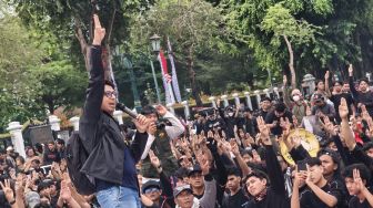 Kritik Matinya Hukum Tata Negara, Guru besar UGM: Runtuhkan Kekuasaan Sombong yang Dibeli Oligarki
