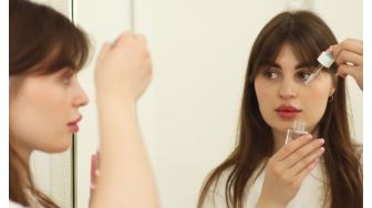 5 Serum Vitamin C Lokal untuk Mencerahkan Kulit Kusam