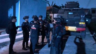 Kembangkan Kasus Pembakaran Warung Mi Babi, Polisi Gerebek Ponpes di Karanganyar