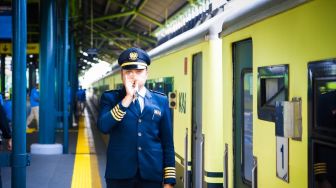 Aksi Unjuk Rasa Jakarta Tak Ubah Jadwal Kereta Gambir, KAI Imbau Penumpang Berangkat Lebih Awal