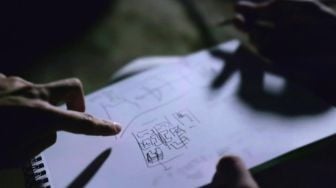 Review Film Dokumenter NAZA: Ketika Nyawa Manusia Diringkas Menjadi Angka!