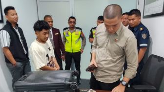 Mahasiswa Kedapatan Simpan 1 Kg Sabu dalam Sajadah, Ditangkap di Bandara Silangit