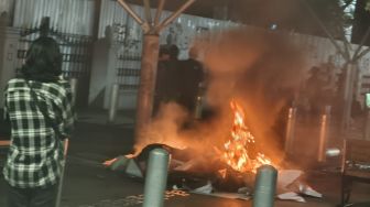 Malioboro Mencekam! Demo Sumpah Pemuda Berujung Bentrok hingga Malam, Water Cannon Dikerahkan