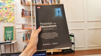 Tampil Stand Out ala Profesional dalam Buku Presentasi yang Mencekam