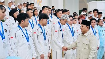 Bonus Bukan Semata Hadiah, Prabowo Ingatkan Atlet Jangan Cepat Puas