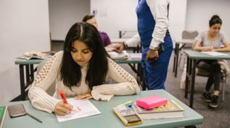 Nyesel Baru Tahu! 3 Kelas Menulis Ini Ampuh Bikin Tulisan Makin Enak Dibaca