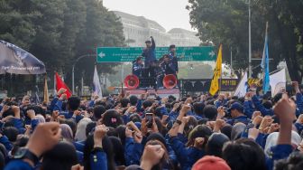 Bawa Tritura, Mahasiswa Trisakti Gelar Aksi di Patung Kuda