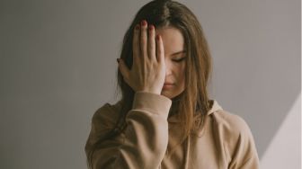 Sisi Gelap Adulthood: Pergulatan Mental Gen Z Hadapi Ketidakpastian Hidup