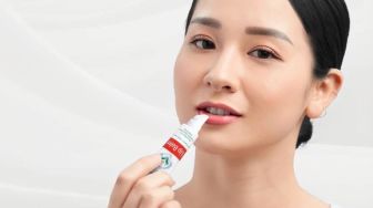 Lip Balm Himalaya untuk Umur Berapa? Cek Kandungan dan Cara Pakainya