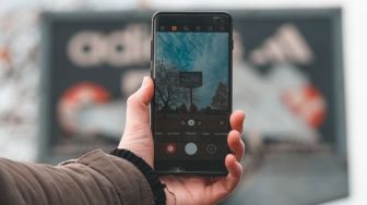 5 HP Android dengan Kamera Bagus untuk Kamu yang Mau Mulai Ngonten
