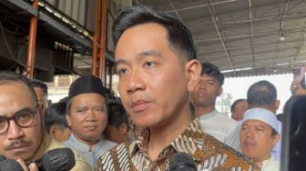 Gibran Sayangkan Denny Indrayana Cabut Gugatan: Kami Sudah Siap Buka-bukaan