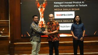 Kembangkan AURA, Suara.com Raih AMSI Awards 2026 di Bidang Inovasi Produk dan Pemanfaatan AI