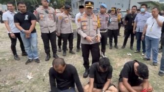 2 Pemadat Ditangkap Polisi saat Asik Nikmati Sabu di Gubuk Kampung Boncos Palmerah