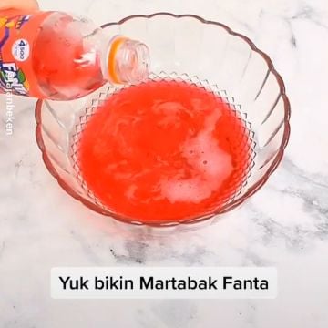 Martabak Fanta. (Screenshot TikTok/@jajanbeken)