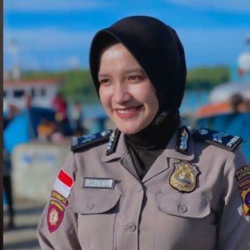 Salut! Dulu Dihina Bikin Malu Keluarga, Kini Wanita ini Sukses Jadi Polwan (TikTok/tivanyagstn17)