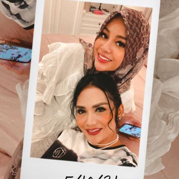 Krisdayanti dan Aurel Hermansyah [Instagram]