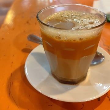 Kopi Sanger yang disajikan dalam porsi kopi pancong di Sabang, Aceh. (Reza/Suara.com)