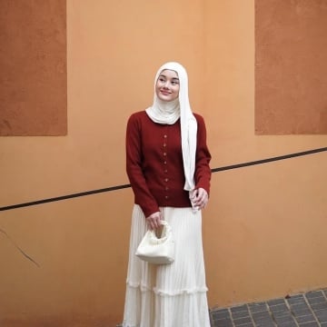 Inspirasi Pasmina 'Meleyot' Dinda Hauw (Instagram)