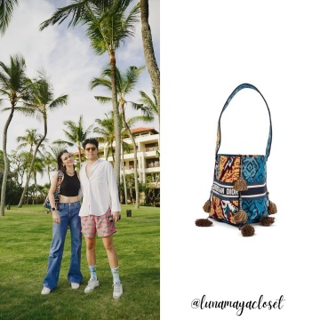 Potret Luna Maya memakai Dior D-Bubble Bucket Bag Multicolor (Instagram/lunamayacloset)