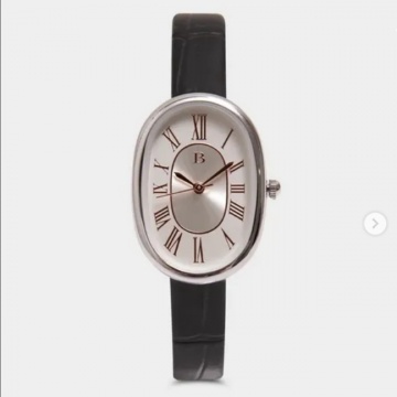 Sofia Ushalia Pearl Oval, rekomendasi jam tangan lokal dari Berrybenka (Instagram)