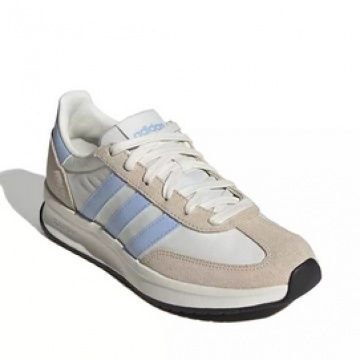 Rekomendasi sneakers wanita paling top di Zalora (Zalora)