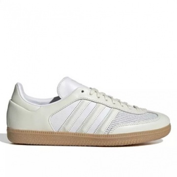 Rekomendasi sneakers wanita paling top di Zalora (Zalora)