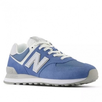 Rekomendasi sneakers wanita paling top di Zalora (Zalora)
