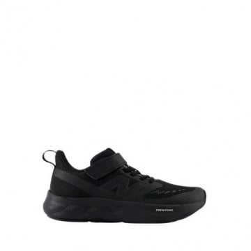 Sepatu New Balance warna hitam (Website/New Balance)
